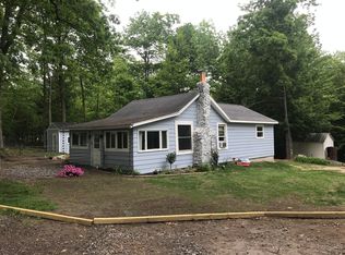 185 Meadow Rd, Raymond, ME 04071