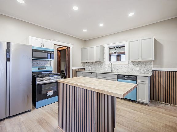 4th image of 436 Birr St
