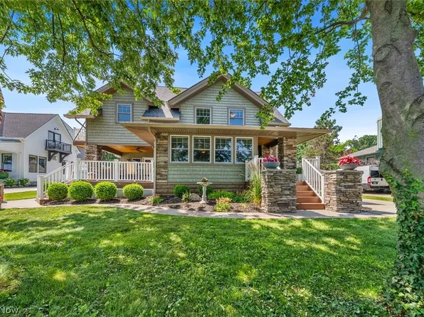 25021 Lakeview Dr, Bay Village, OH 44140