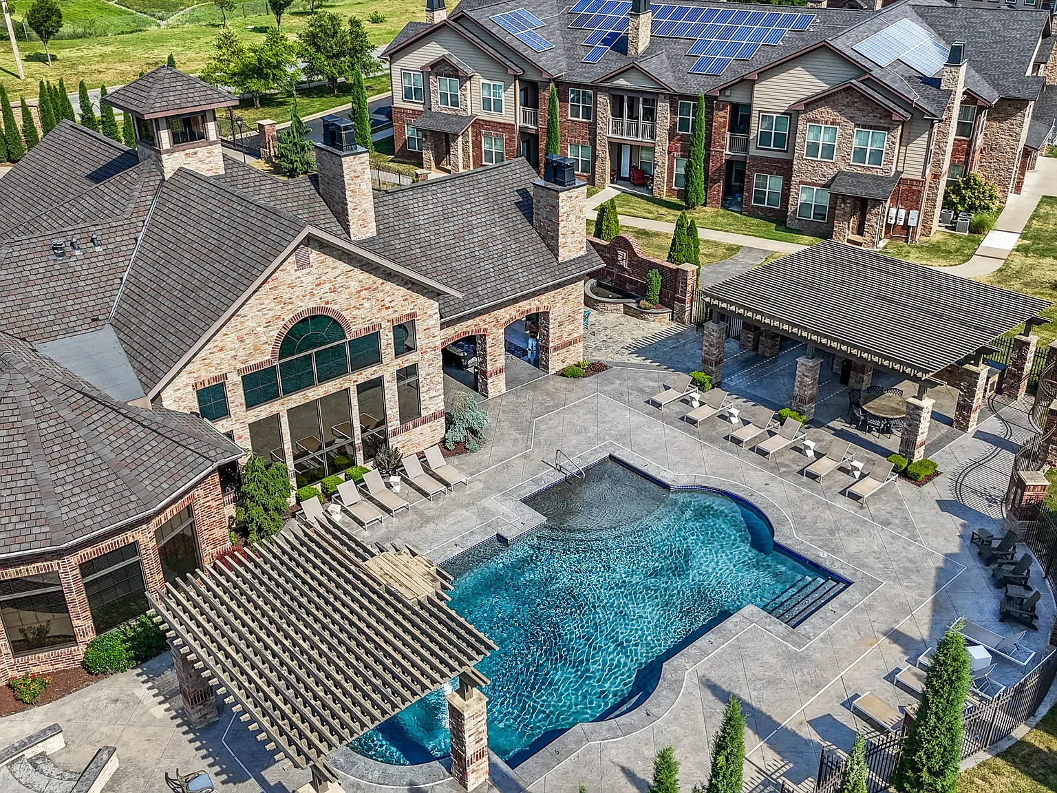 Villas at the Plaza — Photo 4
