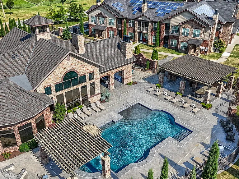 Villas at the Plaza — Photo 4