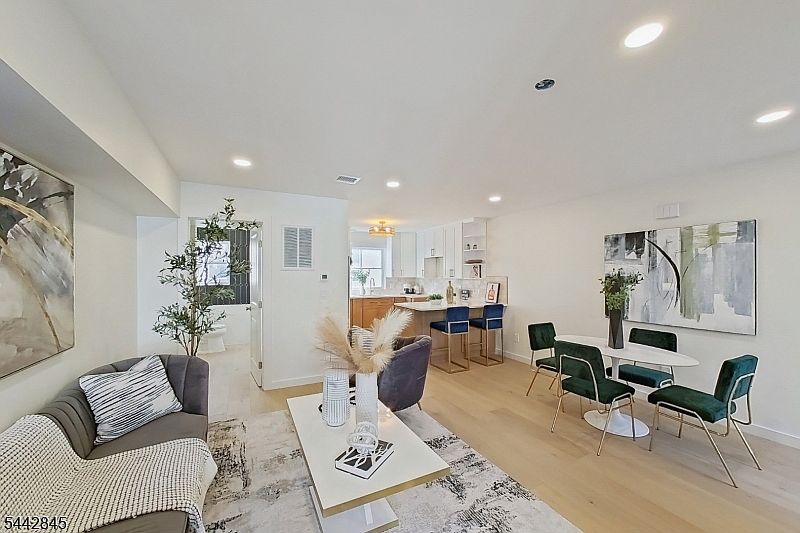 1st image of 413 Paulison Ave #2