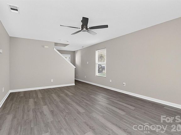 5th image of 407 Presidents Ct #174