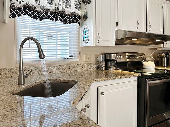 4th image of 47 Washington St Lot 16