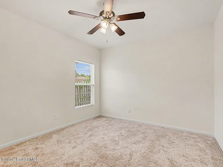 374 Evergreen St NE — Photo 24