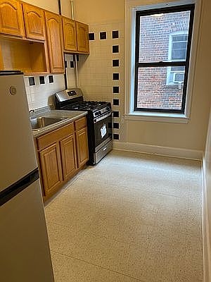 1st image of 45-28 42nd St #3D