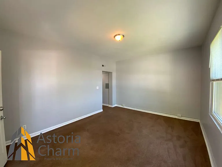 2210 Roslyn Ave #8 — Photo 7