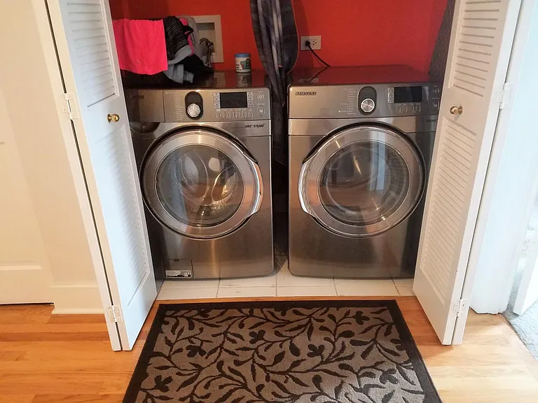 Laundry - upstairs