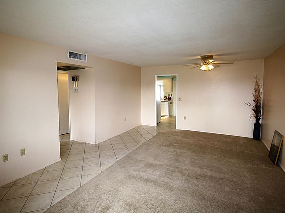 3rd image of 10858 W Santa Fe Dr