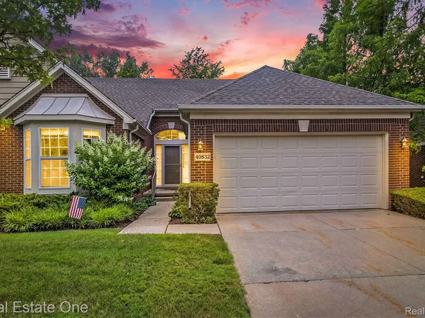 40832 Lenox Park Dr, Novi, MI 48377