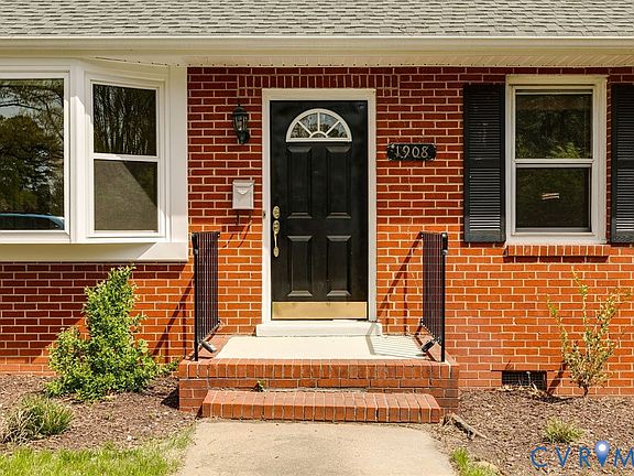 3rd image of 1908 Hillcrest Cir
