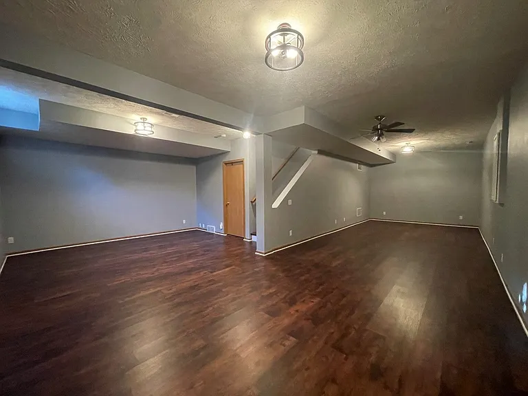 2930 Blackhawk Dr — Photo 17
