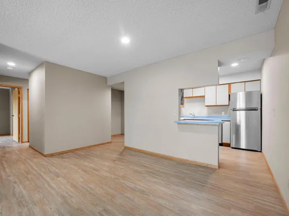 14575 Burma Ave W APT 303, Rosemount, MN 55068