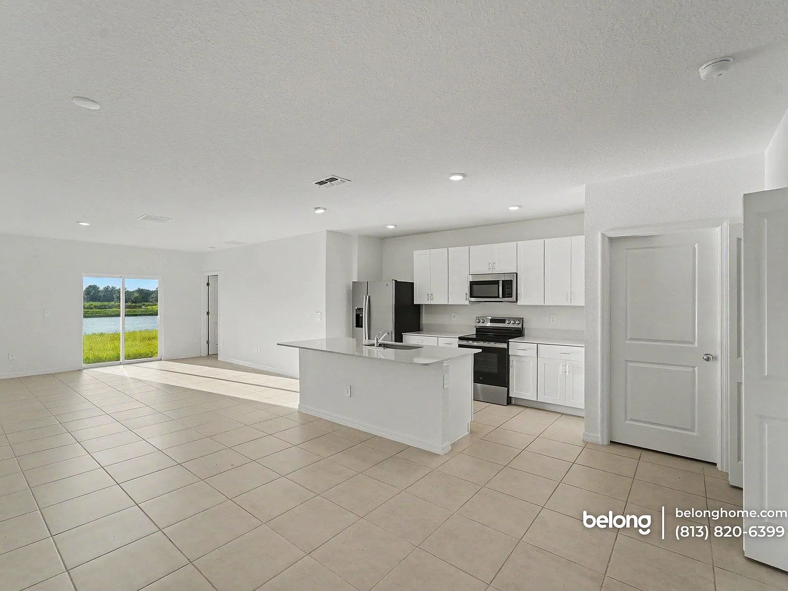 5 bed, 2.5 bath, 2326 sqft, $2,295 — Photo 4