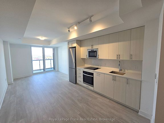 3rd image of 2545 Simcoe St N #1020