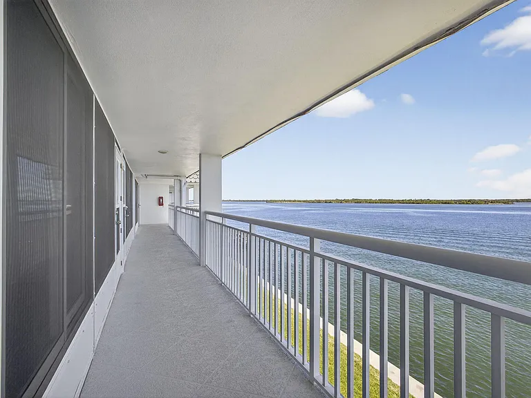 100 Shore Ct #307 — Photo 29