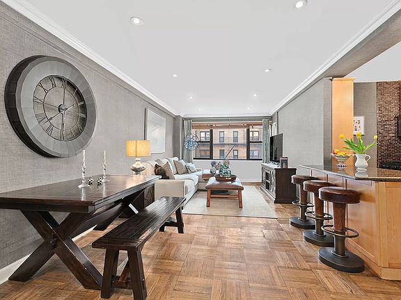 2nd image of 347 E 53rd St APT 5A