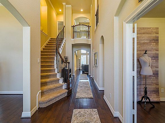 3rd image of 4826 Isla Canela Ln