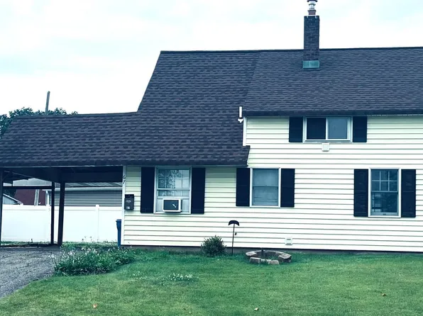 67 Red Maple Ln, Levittown, PA 19055