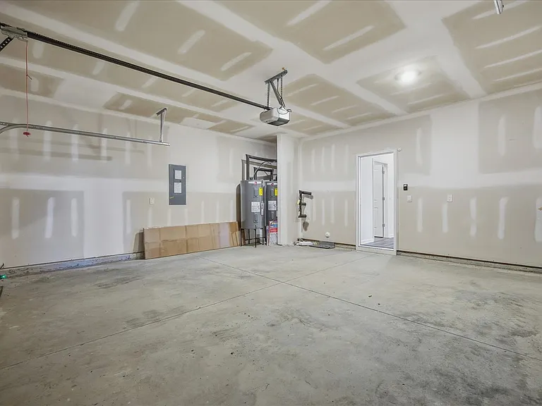 234 N Farmhouse Dr — Photo 36