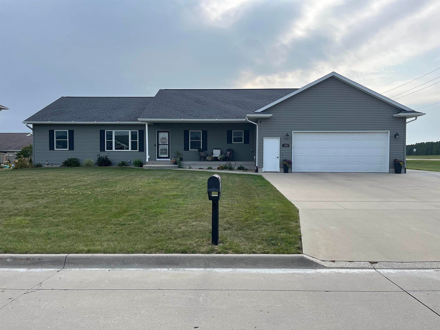 1345 1st St, Jesup, IA 50648 Zillow