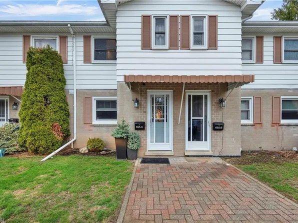 655 Albert St #C, Waterloo, ON N2L 3V5