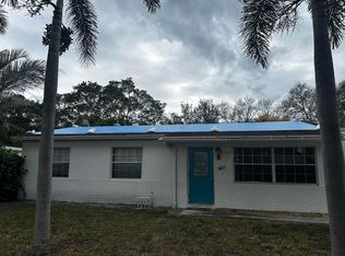 401 S Chillingworth Dr, West Palm Beach, FL 33409