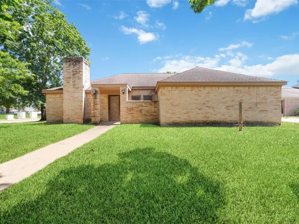 15726 Four Leaf Dr, Houston, TX 77084