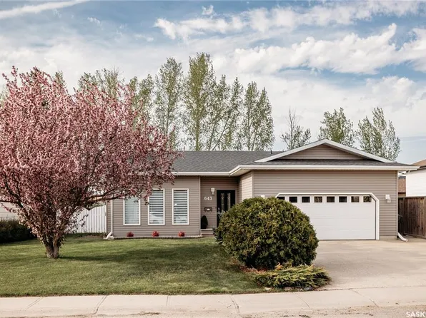 643 Dieppe DRIVE, Weyburn, SK S4H 3G4