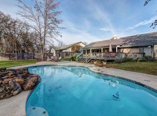 3498 Woodbury Dr, Redding, CA 96002