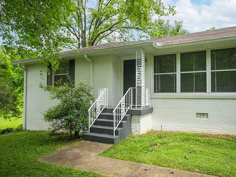 215 Donna Dr #S — Photo 14