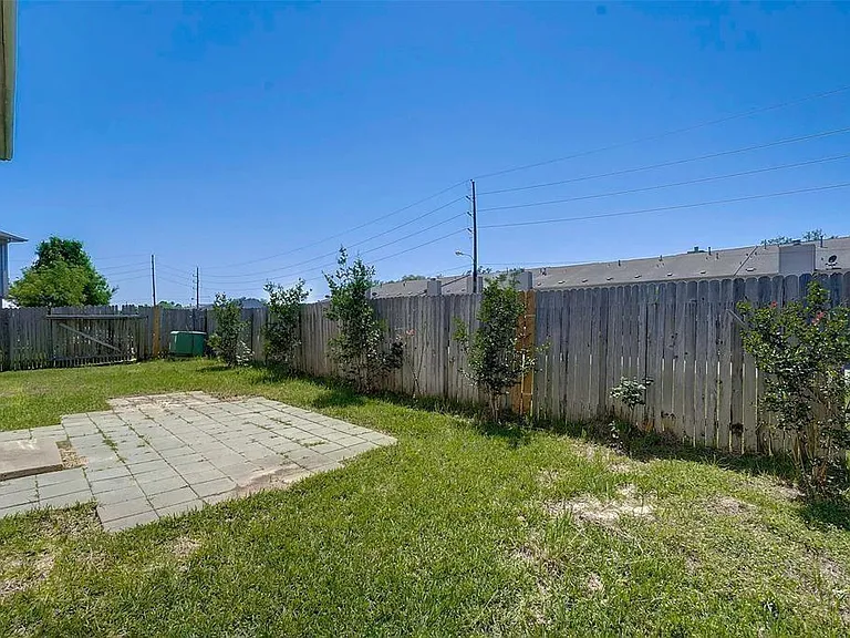 6707 Wild Pecan Trl — Photo 26