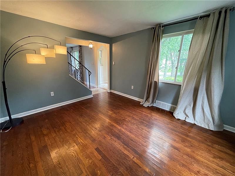 5805 Kings School Rd, Bethel Park, PA 15102 Zillow