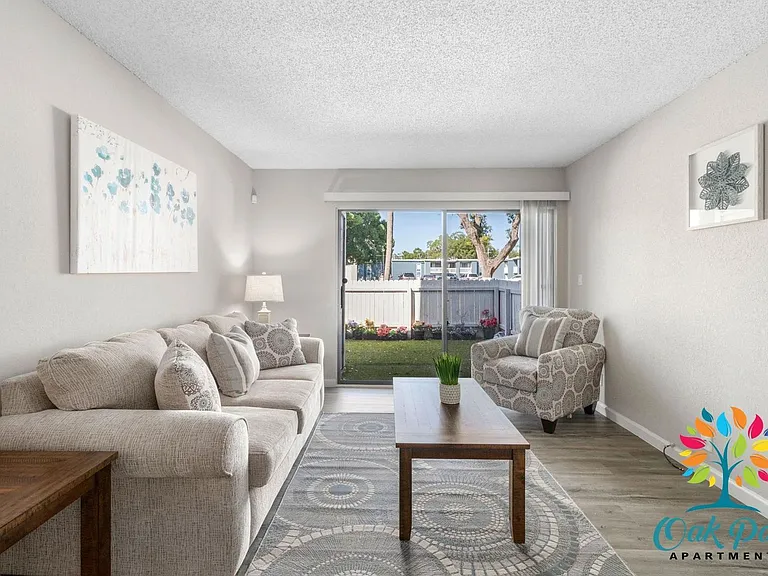 Oak Park Apartments — Photo 21
