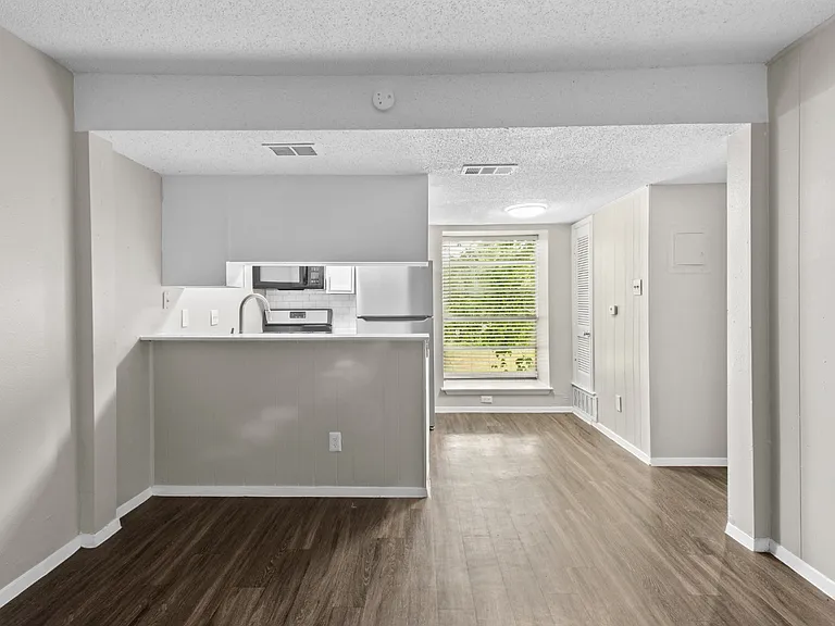 Flats at Berkman — Photo 19