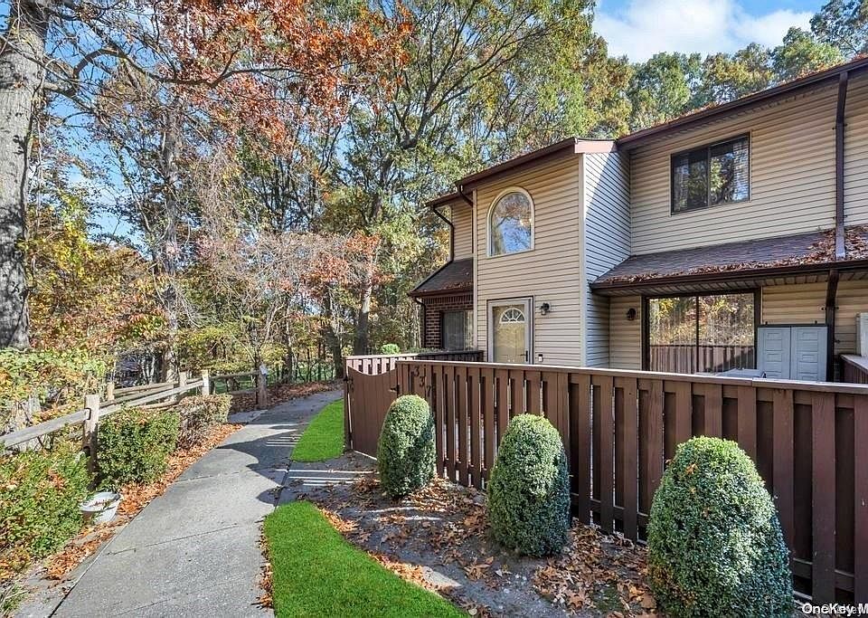 1st image of 337 Woodland Court #337