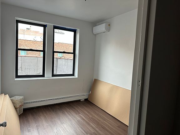 3rd image of 1221 Gilbert Pl #2B