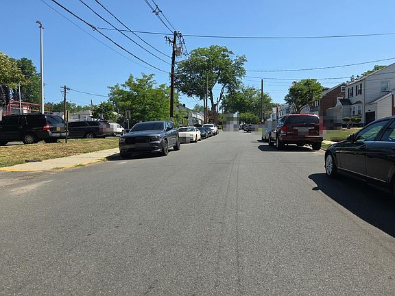 5th image of 1411 Highland Ave