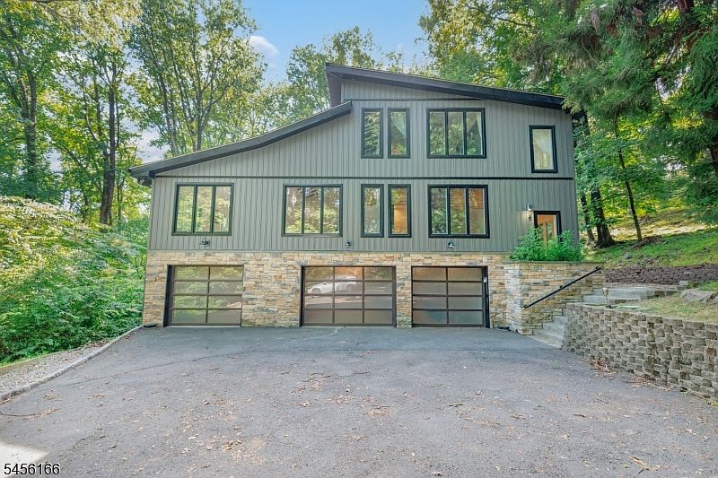1st image of 1204 Johnston Dr