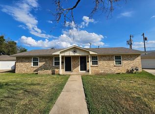 2527 Normont Cir, Fort Worth, TX 76103