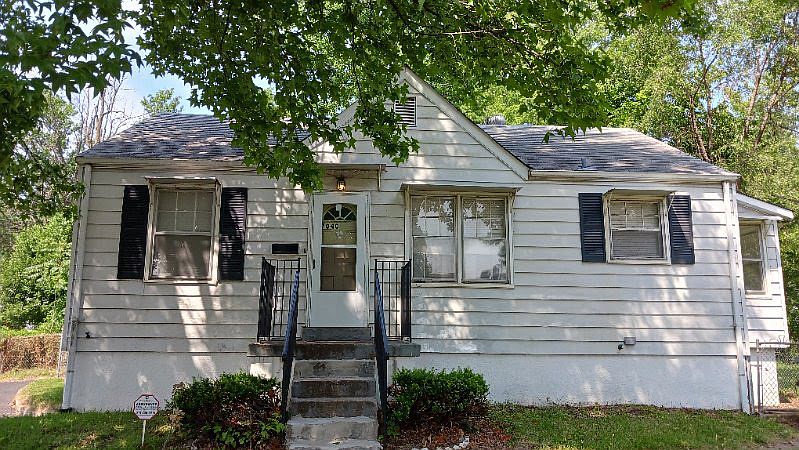 1st image of 7040 Glenboro Dr