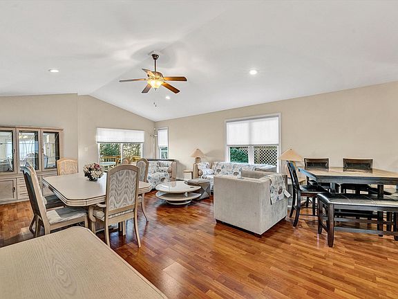 5th image of 1287 Emerald Crest Dr