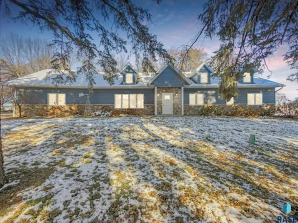 8300 E 38th St, Sioux Falls, SD 57110