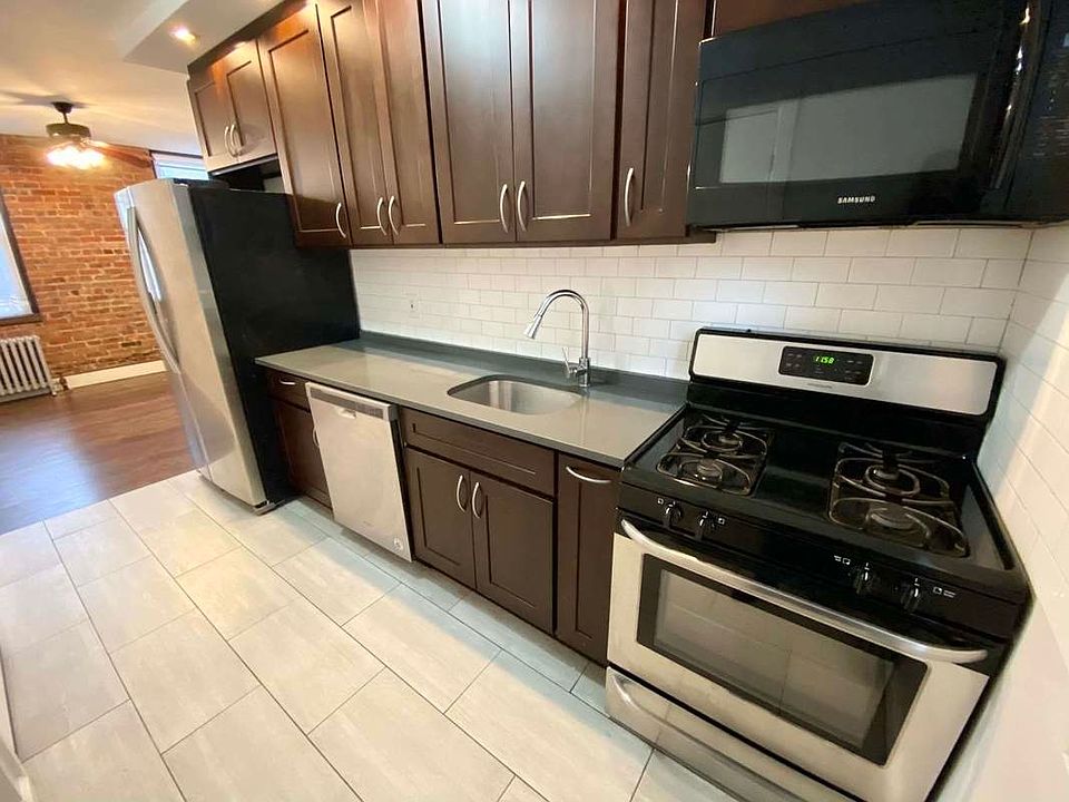 1st image of 10-16 50th Ave #2C