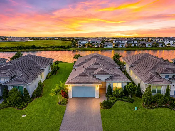 10033 Regency Way, Palm Beach Gardens, FL 33412