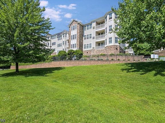 3rd image of 1305 Gatherings Dr BLDG 1 #1305