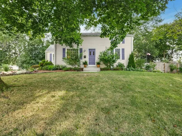 8 Chesterfield Rd, Northborough, MA 01532