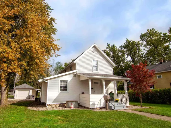 152 E John St, Nappanee, IN 46550
