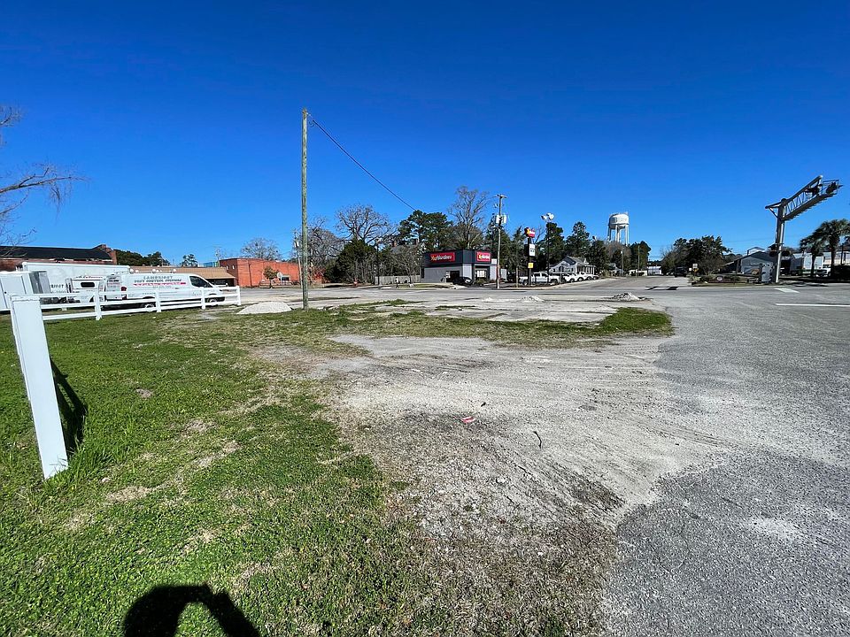 2nd image of Railroad Ave