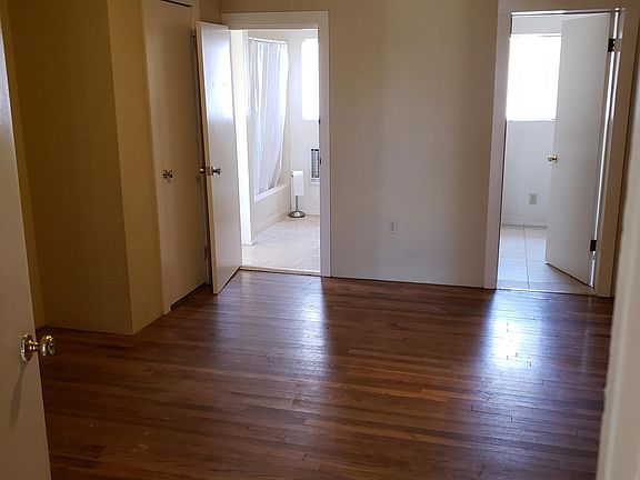 5th image of 2104 Eton Ave SE